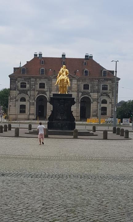 Watzke Brauereiausschank am Goldenen Reiter